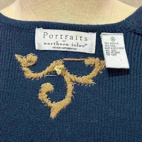 Vintage Tartan Plaid Embroidered Detail Knit Vest Sz M by Portraits - Picture 8 of 9